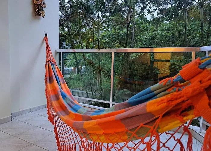 Apto próximo da praia com garagem Ubatuba